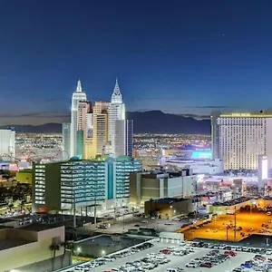 Mgm Signature-33-709 F1 Track & Strip View Balcony Las Vegas